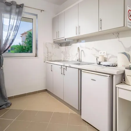 Billy's Luxury - 1 By Kottas - Apartmán Kriopigi